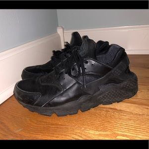 Black Nike Huarache Sneakers